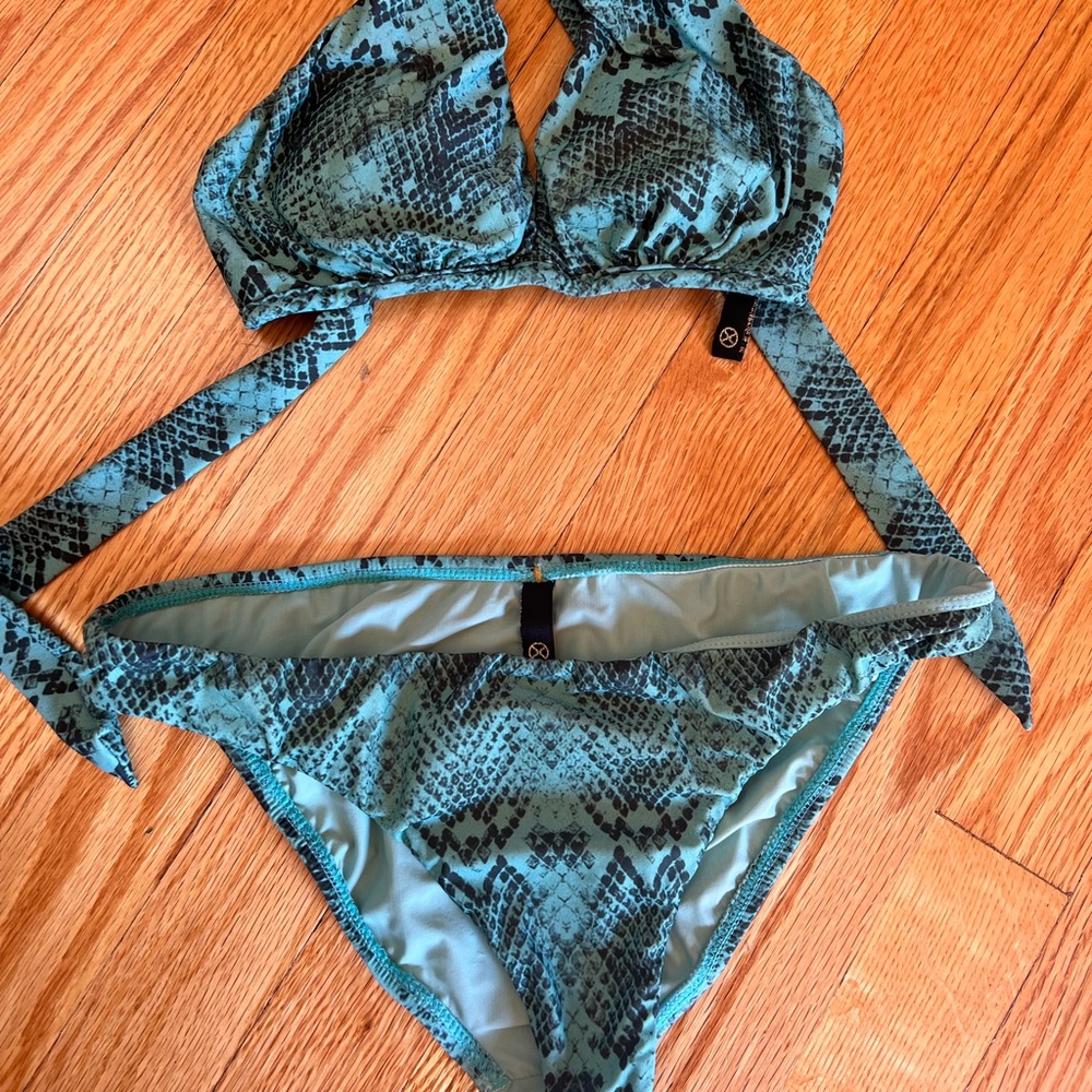Vix Paula Hermanny swim set